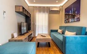 Gino Apartments
